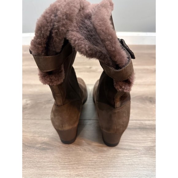 UGG EDELINA GRIZZLY BOOTS Like new condition 11 - Picture 6 of 14